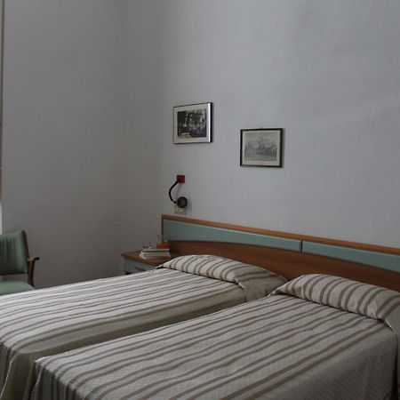 Hotel Croce Di Savoia Vallombrosa Ruang foto