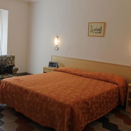 Hotel Croce Di Savoia Vallombrosa Ruang foto
