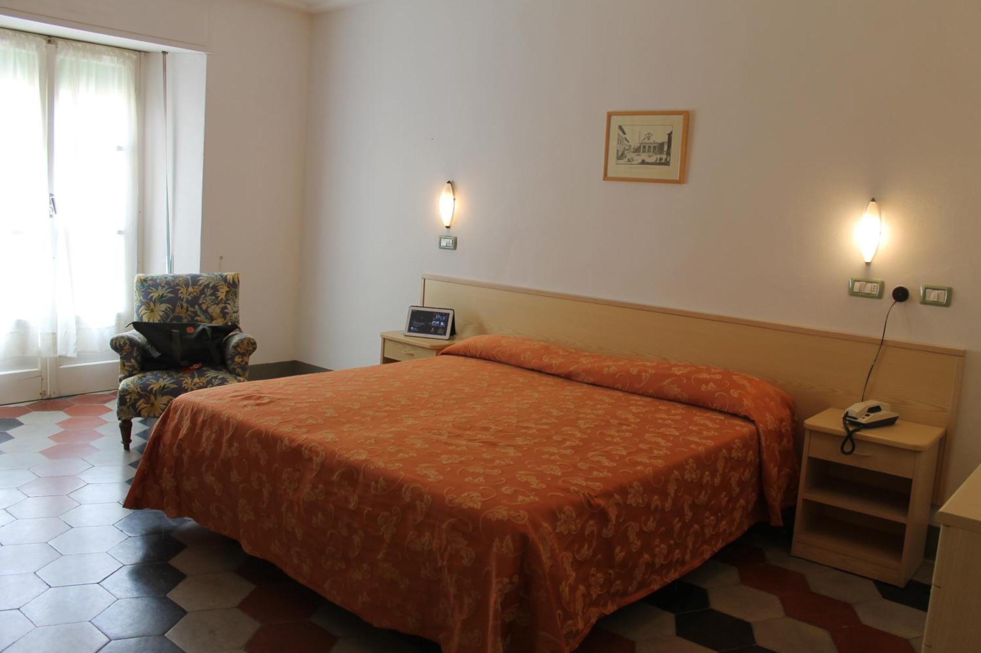 Hotel Croce Di Savoia Vallombrosa Ruang foto