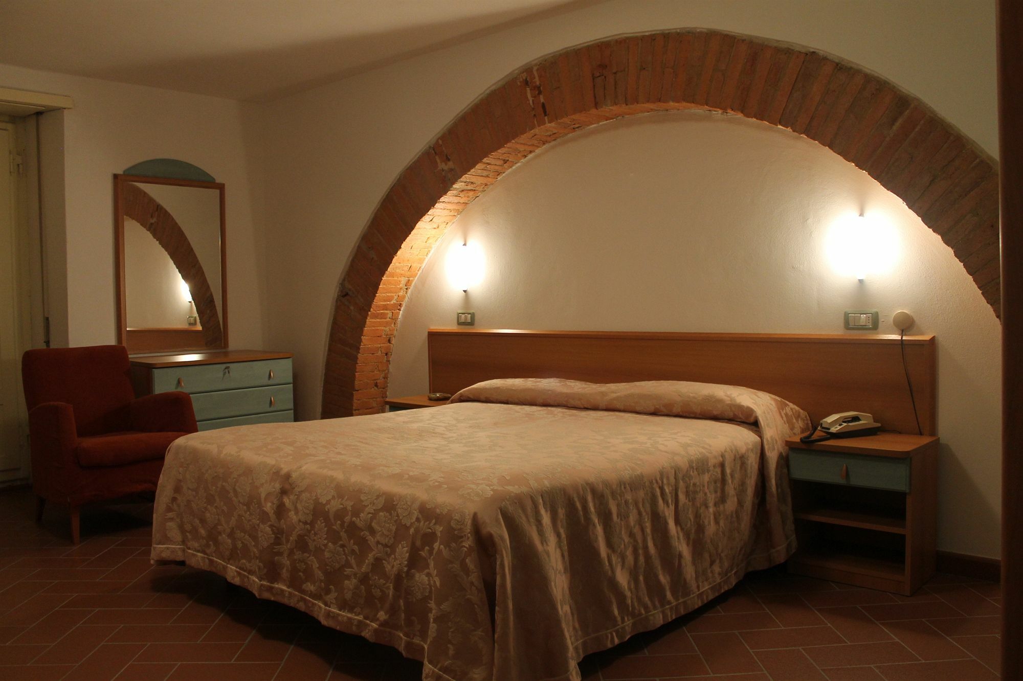 Hotel Croce Di Savoia Vallombrosa Bagian luar foto