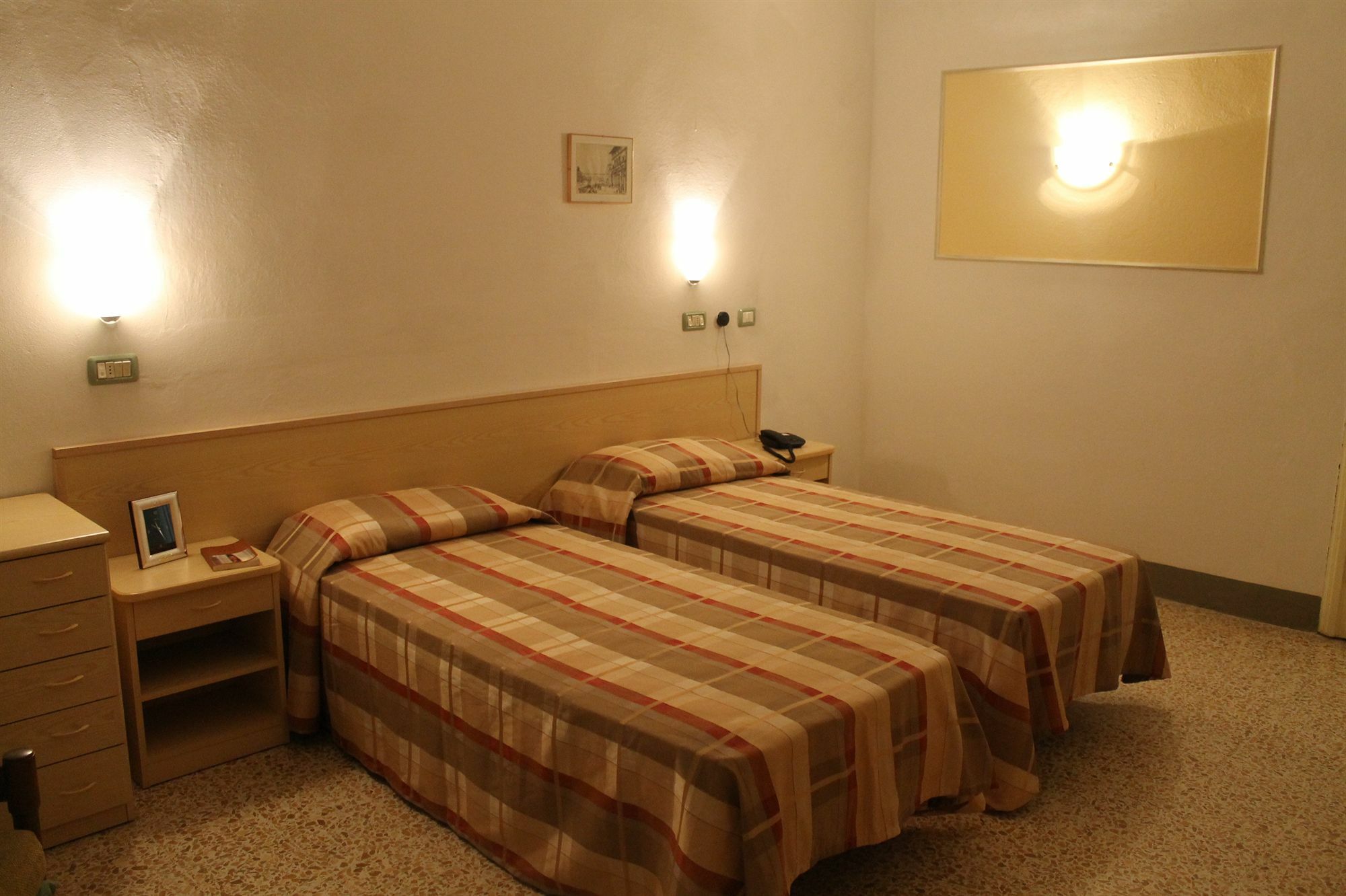 Hotel Croce Di Savoia Vallombrosa Bagian luar foto
