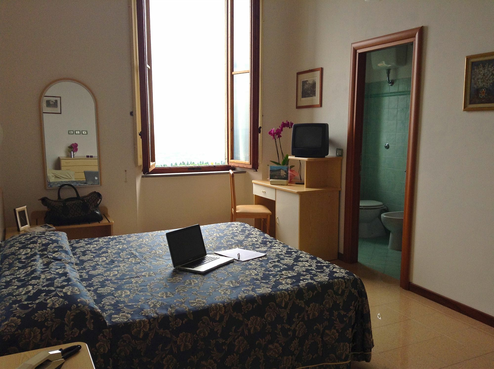 Hotel Croce Di Savoia Vallombrosa Bagian luar foto