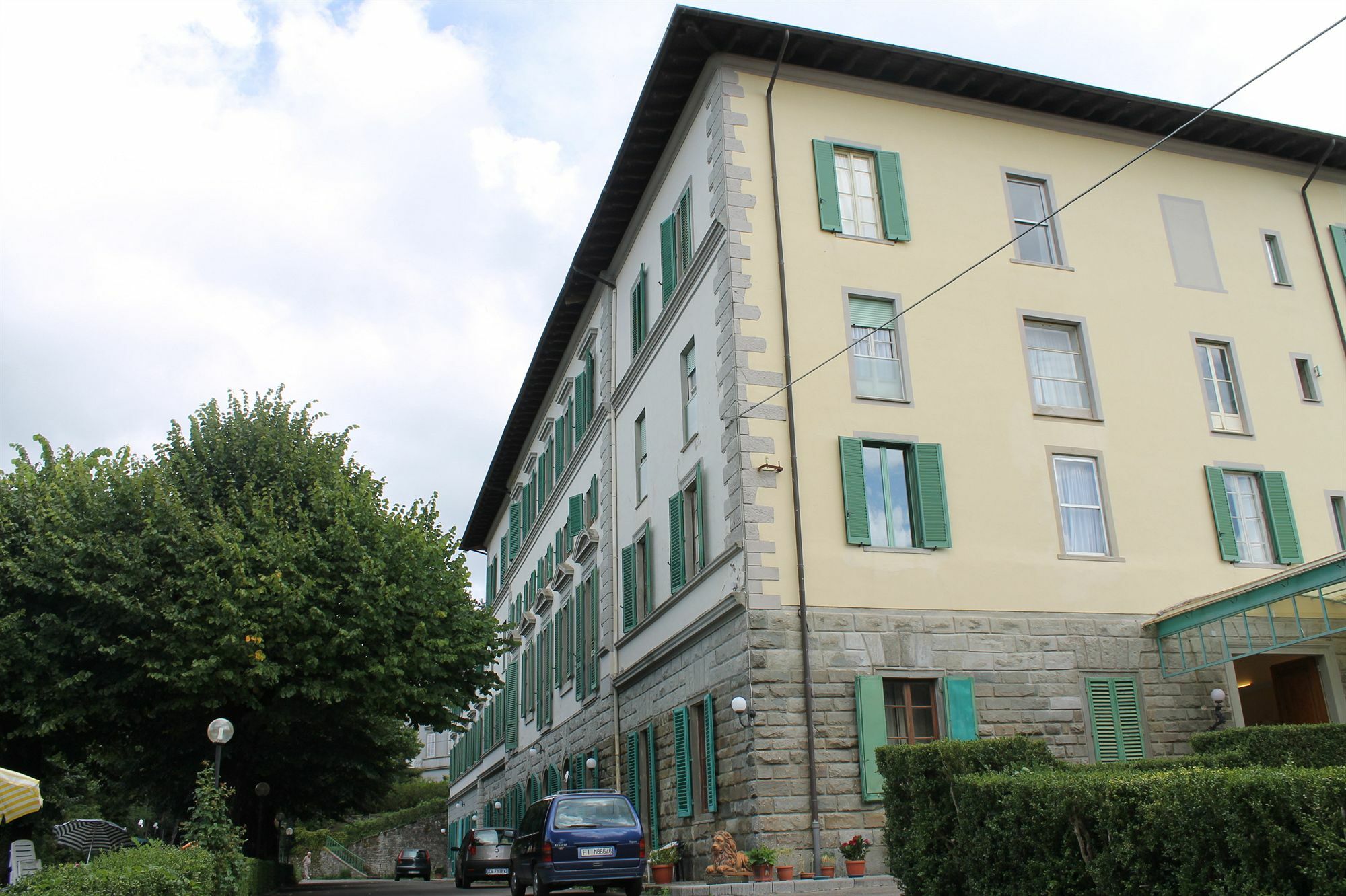 Hotel Croce Di Savoia Vallombrosa Bagian luar foto
