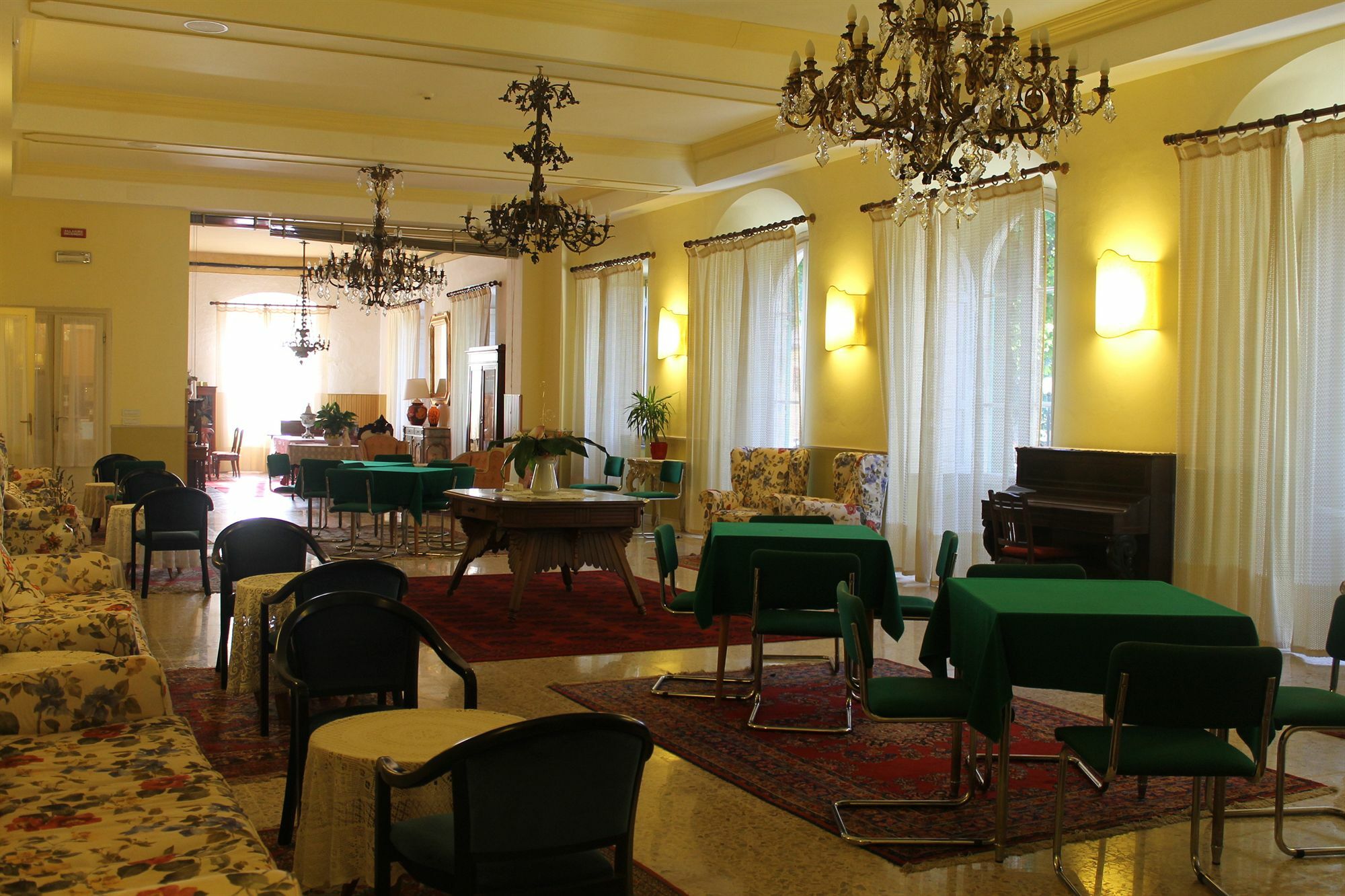 Hotel Croce Di Savoia Vallombrosa Bagian luar foto